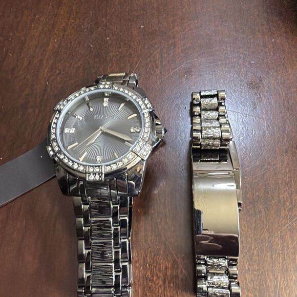 Elgin Mens Bracelet Watch With Matching Bracelet.